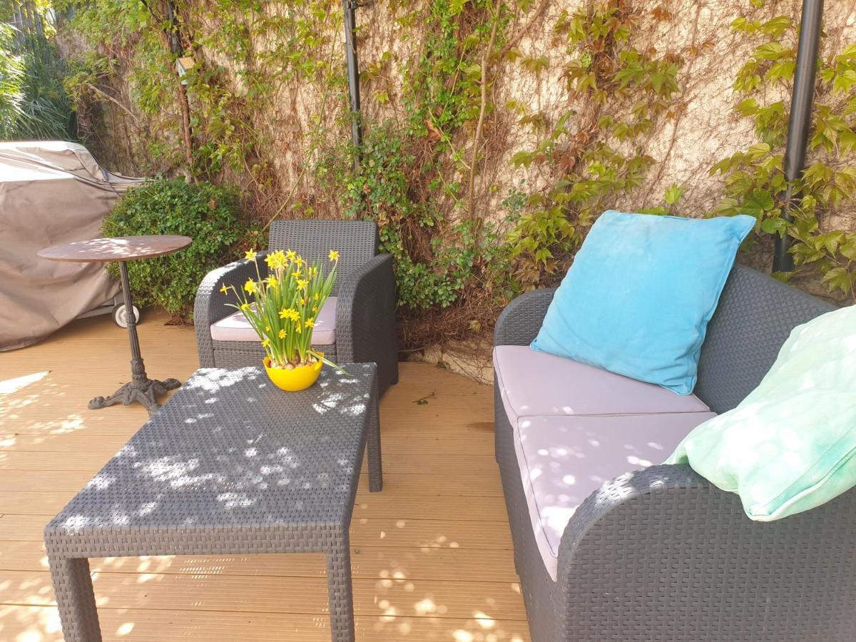 Petite Etoile de Mer: Beachfront Studio with Terrace Saint-Mandrier-sur-Mer Exterior photo