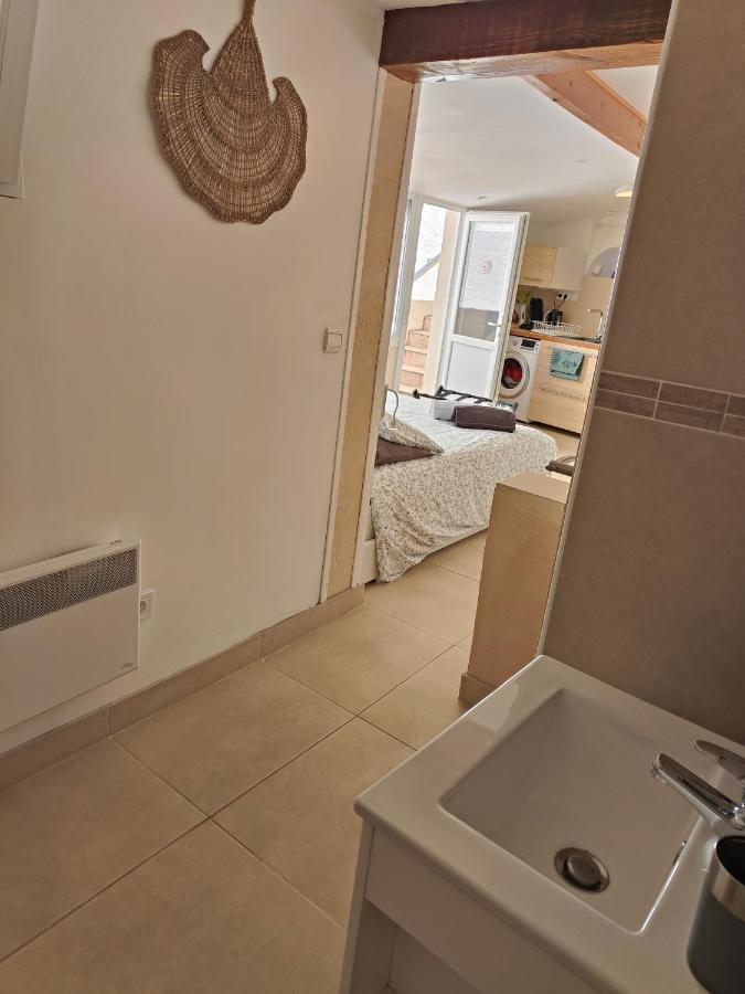Petite Etoile de Mer: Beachfront Studio with Terrace Saint-Mandrier-sur-Mer Exterior photo